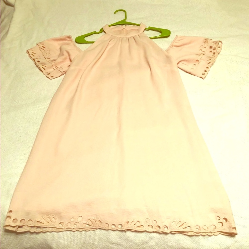 Adorable new with tags light pink women’s dress